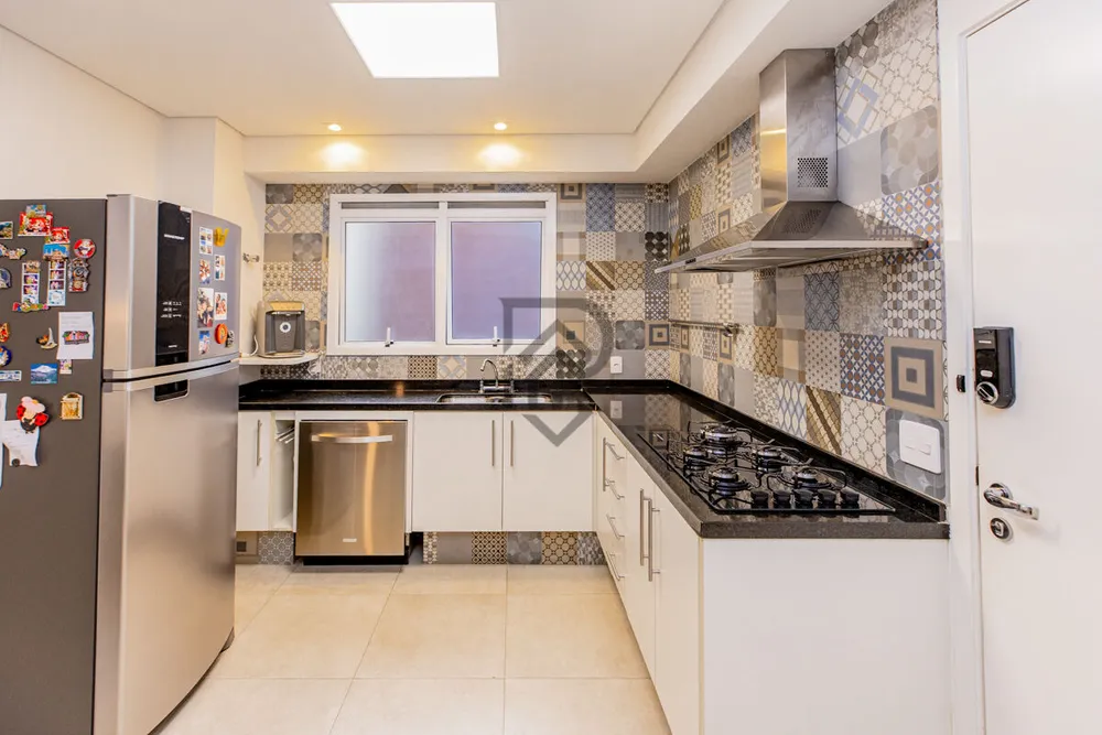 Apartamento, 3 quartos, 242 m² - Foto 4