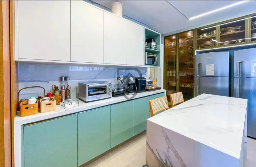 Apartamento, 3 quartos, 270 m² - Foto 2
