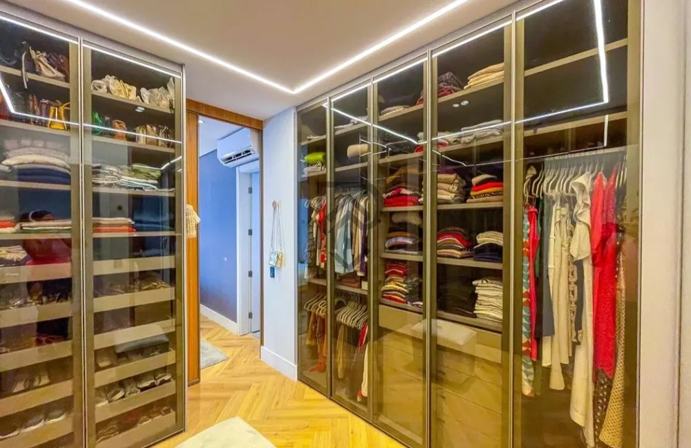 Apartamento, 3 quartos, 270 m² - Foto 1