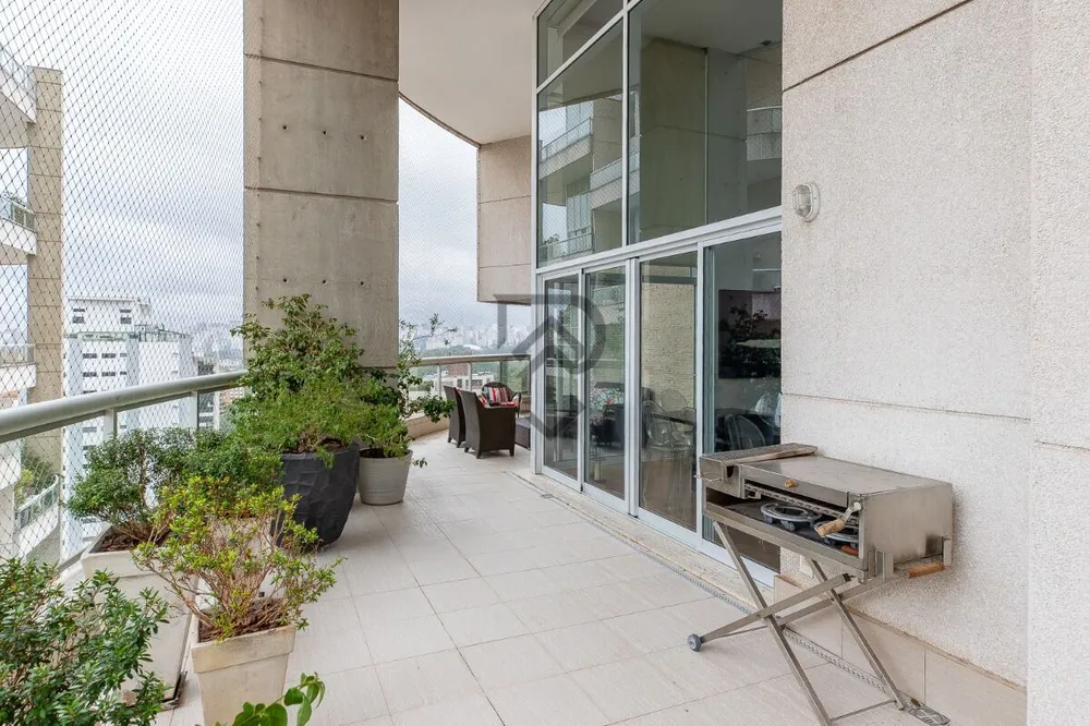 Apartamento, 3 quartos, 199 m² - Foto 2