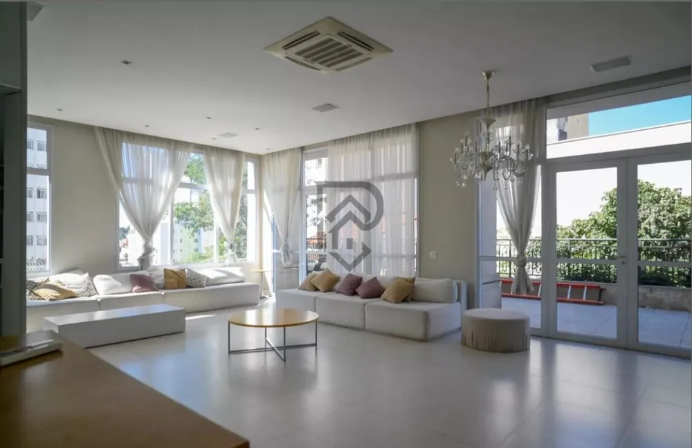 Apartamento, 3 quartos, 250 m² - Foto 1