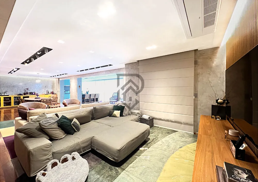 Apartamento, 3 quartos, 226 m² - Foto 1
