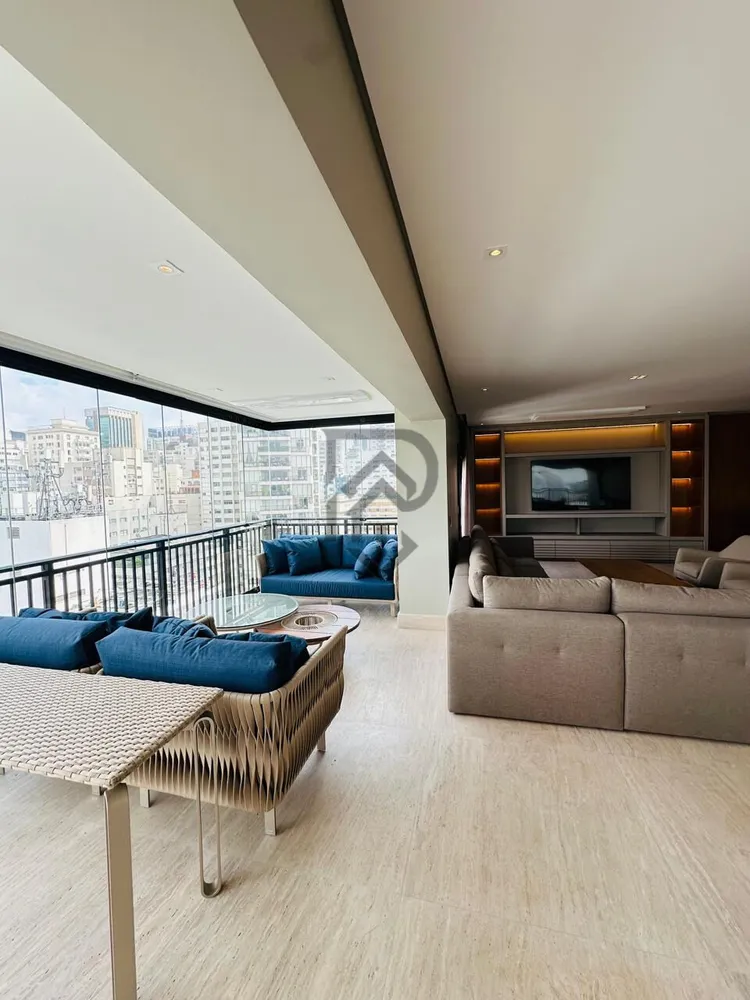 Apartamento, 3 quartos, 226 m² - Foto 1