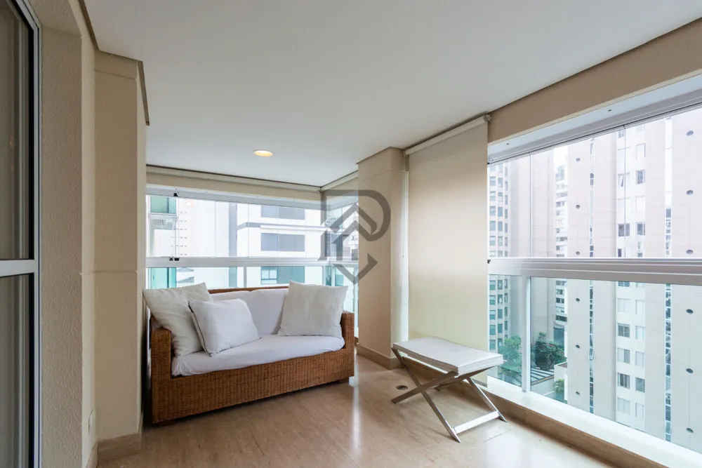 Apartamento, 3 quartos, 204 m² - Foto 1