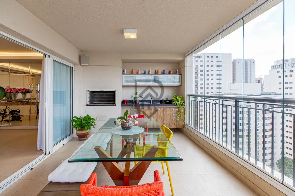 Apartamento, 3 quartos, 210 m² - Foto 1