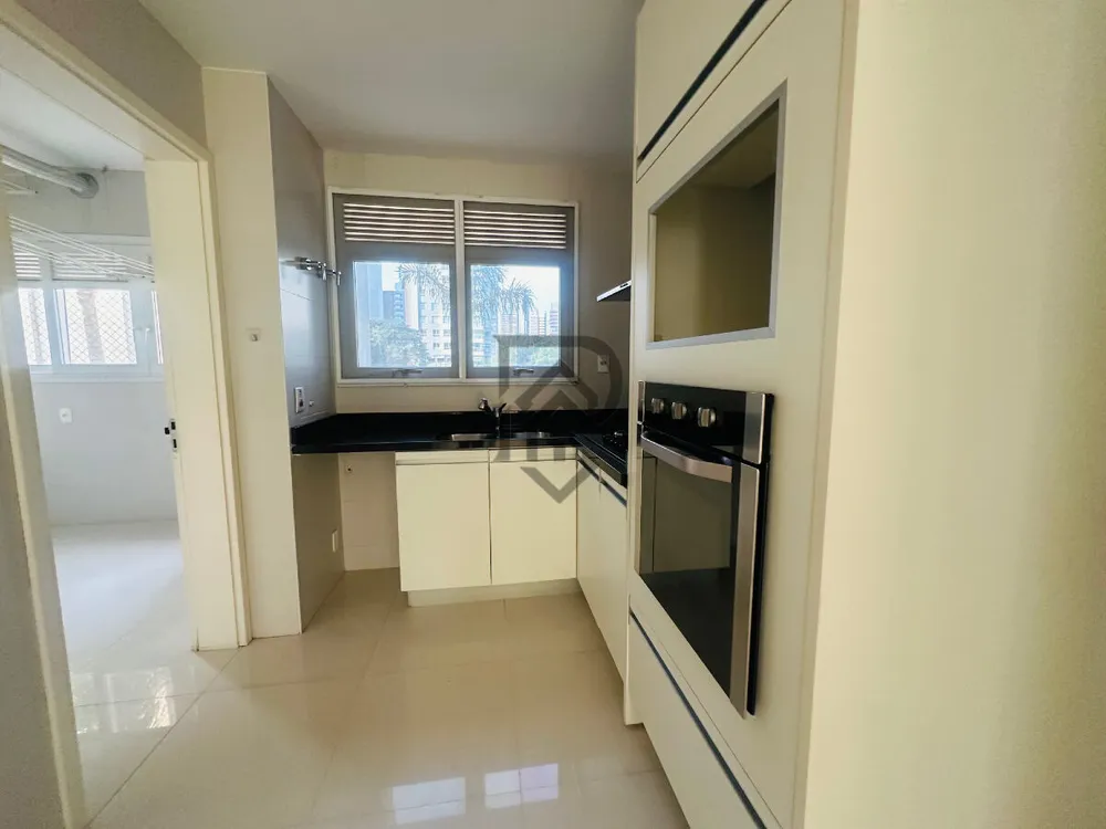 Apartamento, 3 quartos, 270 m² - Foto 1