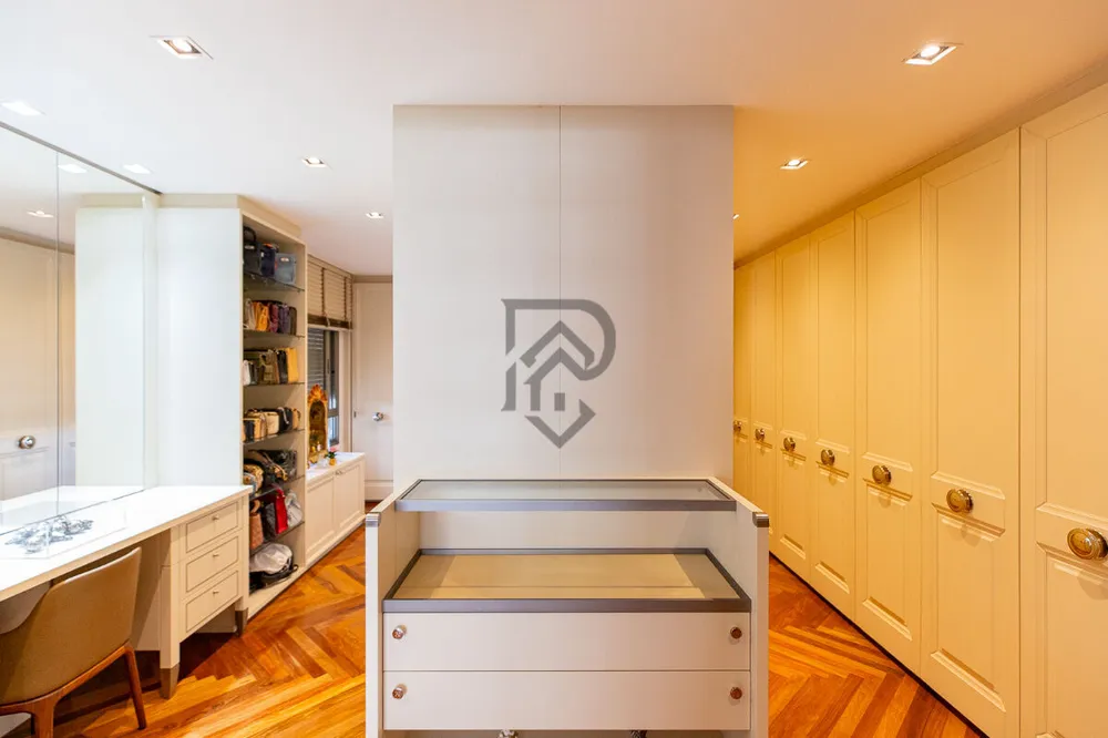 Apartamento, 3 quartos, 485 m² - Foto 1
