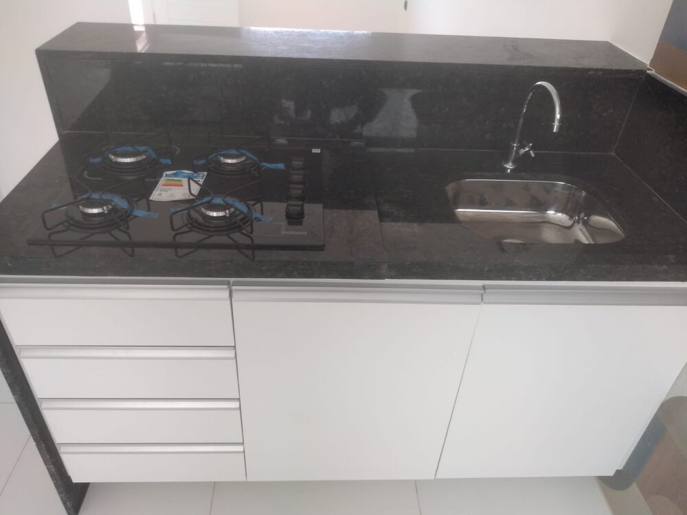 Casa à venda com 3 quartos, 70m² - Foto 4