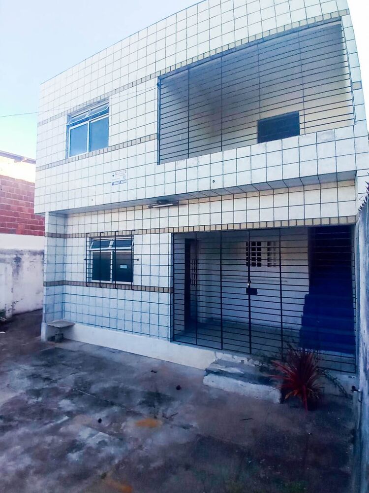 Casa, 6 quartos, 240 m² - Foto 1