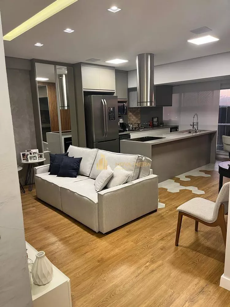 Apartamento à venda com 3 quartos, 96m² - Foto 4