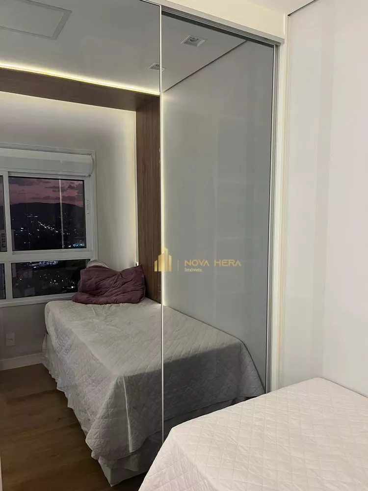 Apartamento à venda com 3 quartos, 96m² - Foto 2