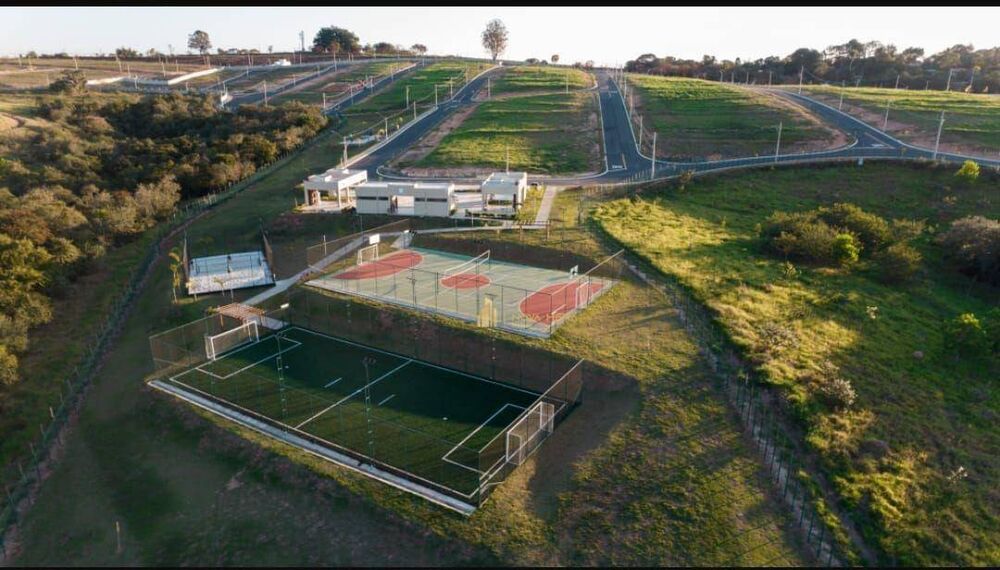 Loteamento e Condomínio, 200 m² - Foto 1