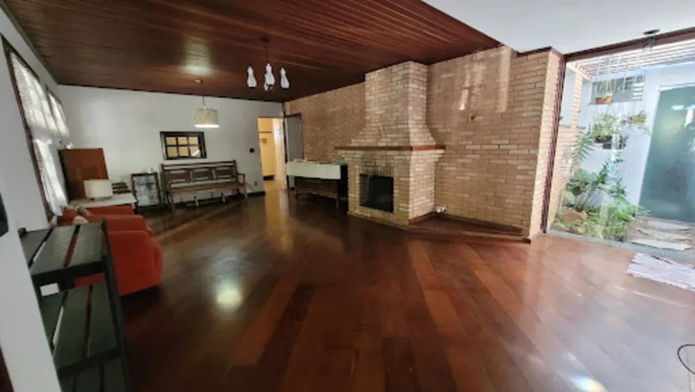 Casa, 3 quartos, 239 m² - Foto 1