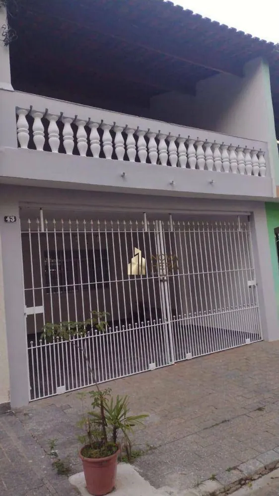 Sobrado, 3 quartos, 195 m² - Foto 1