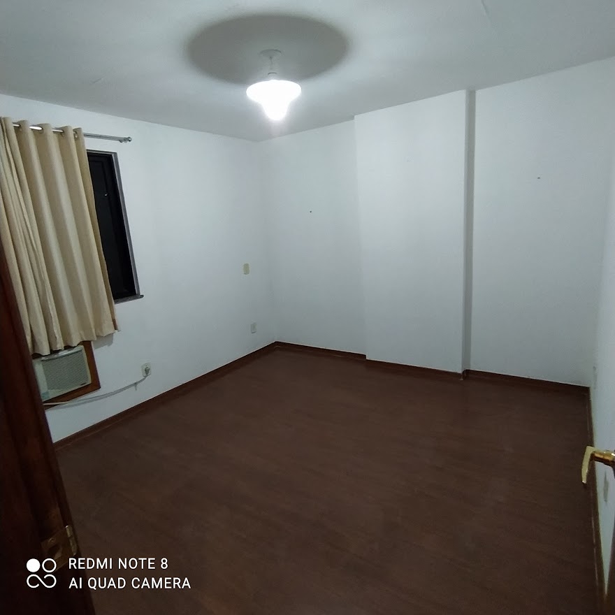 Apartamento para alugar com 3 quartos, 200m² - Foto 12