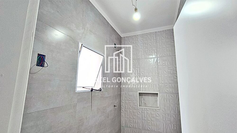 Casa à venda com 3 quartos, 74m² - Foto 4
