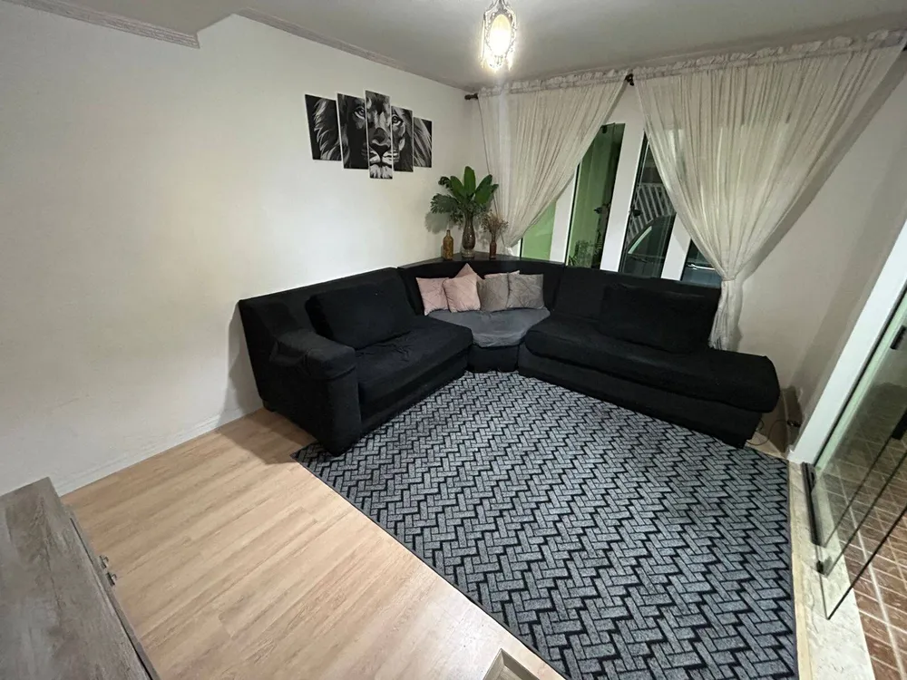 Casa, 3 quartos, 219 m² - Foto 1