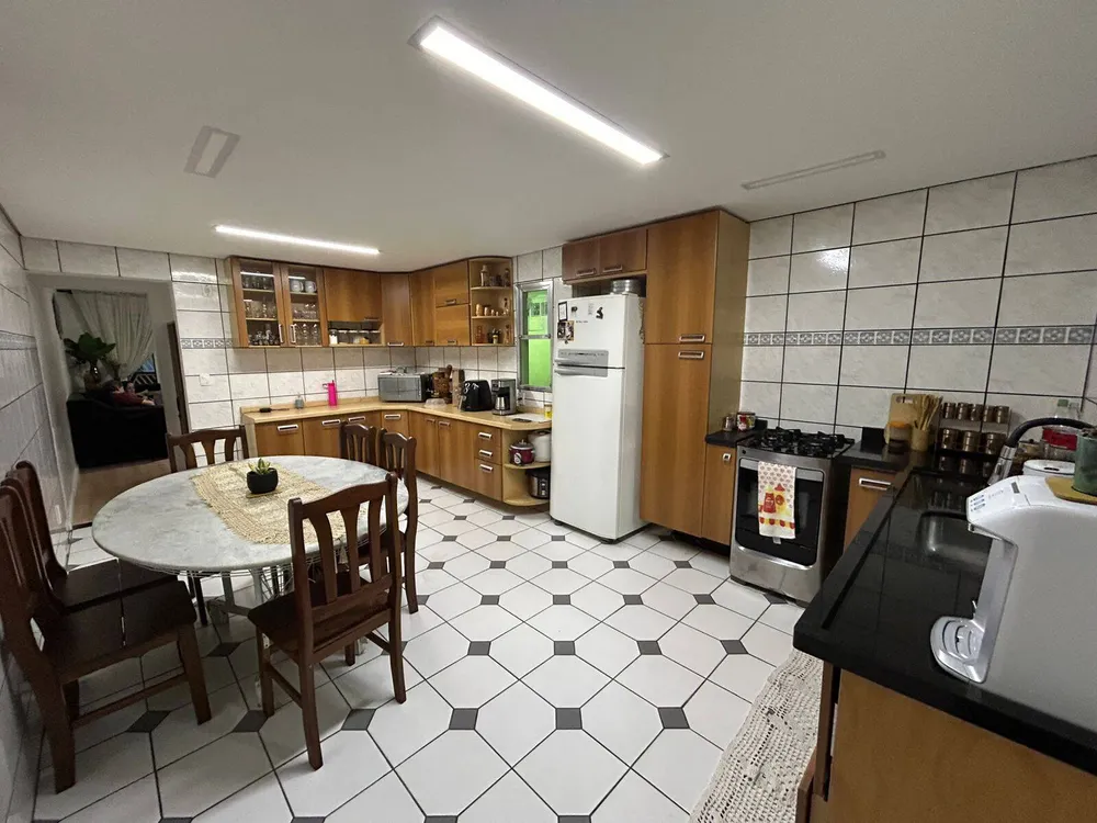 Casa, 3 quartos, 219 m² - Foto 10