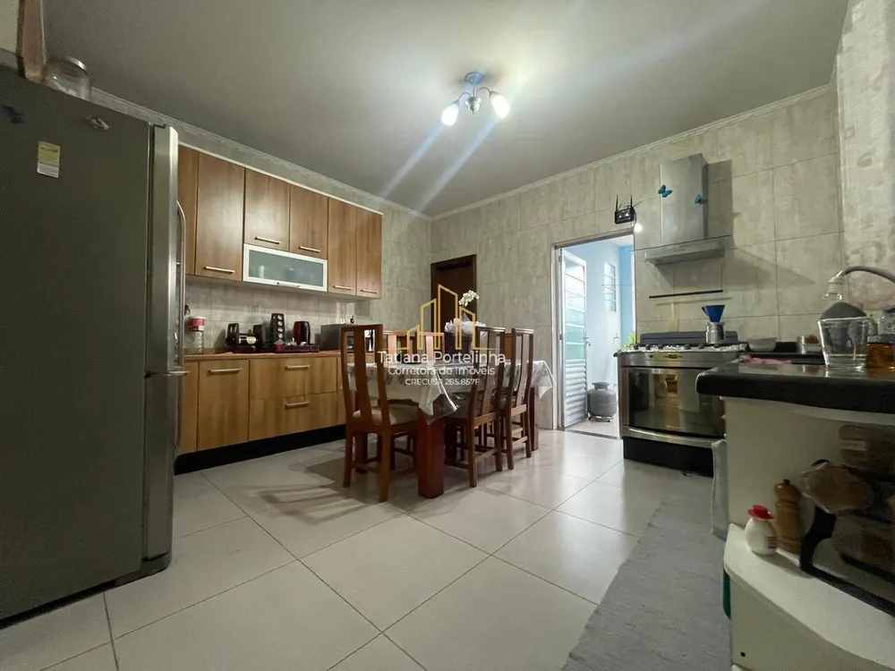 Casa, 5 quartos, 378 m² - Foto 4