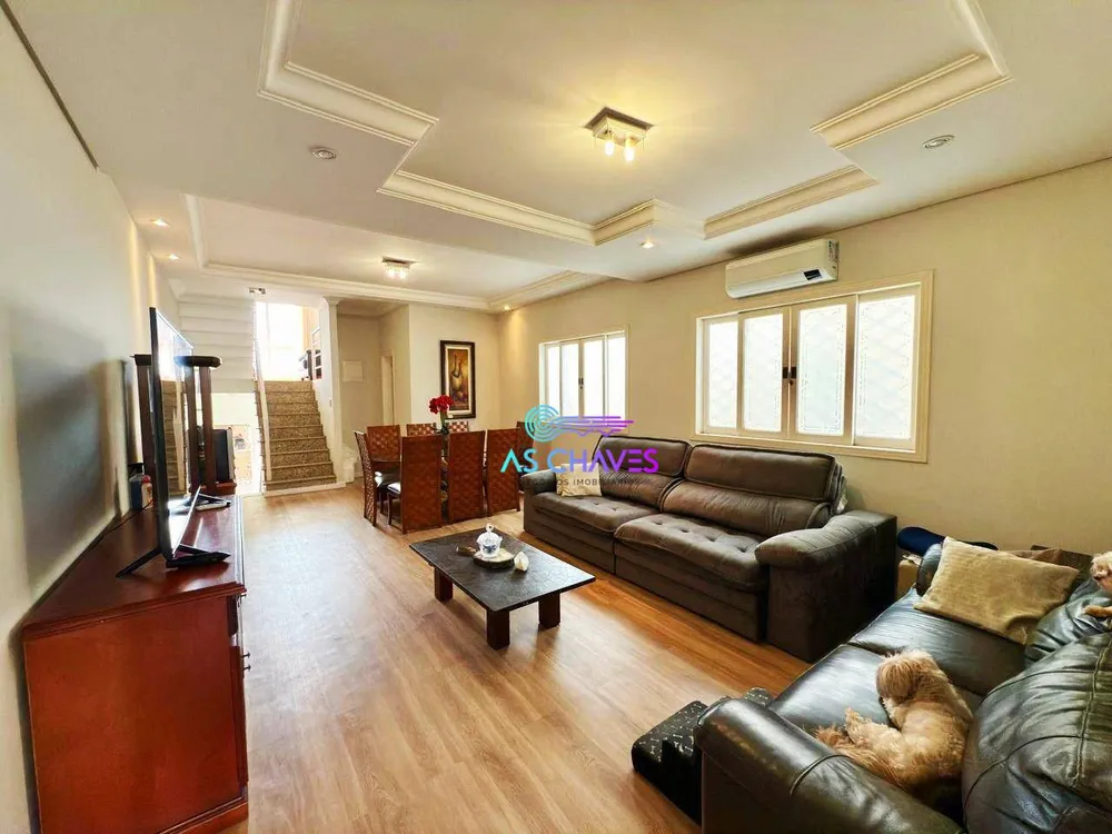 Casa, 3 quartos, 205 m² - Foto 2