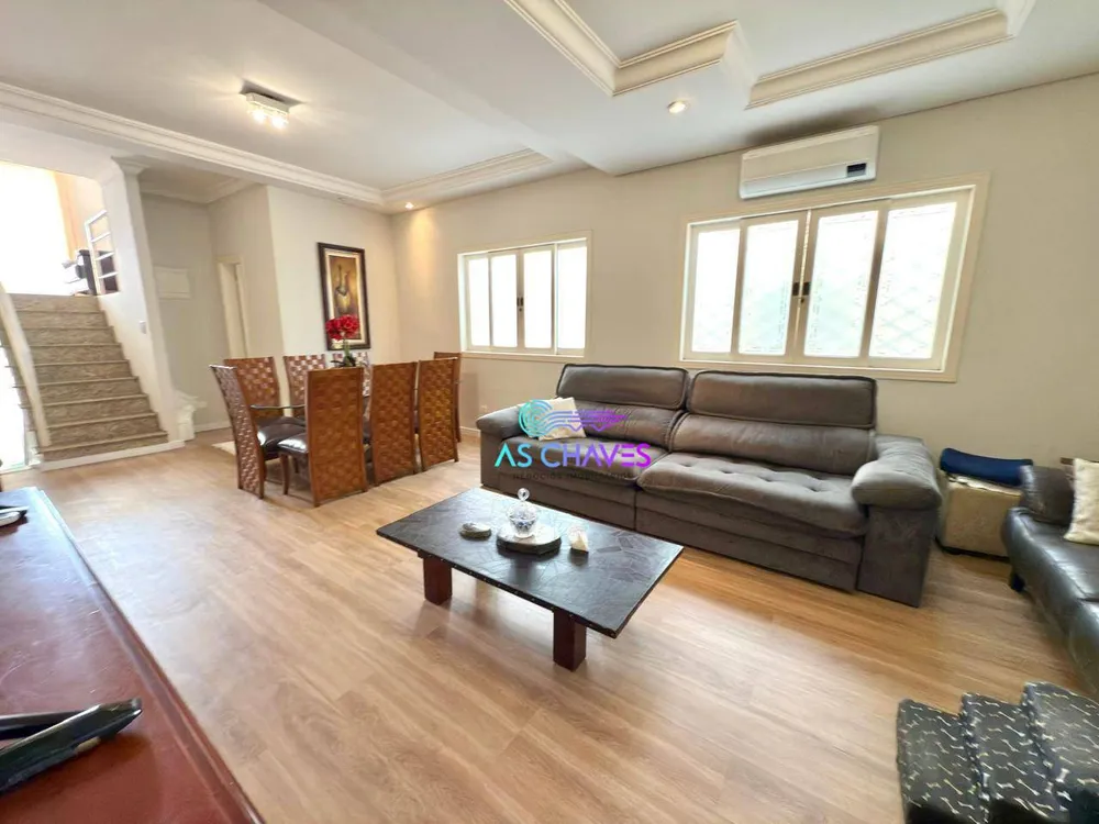 Casa, 3 quartos, 205 m² - Foto 3