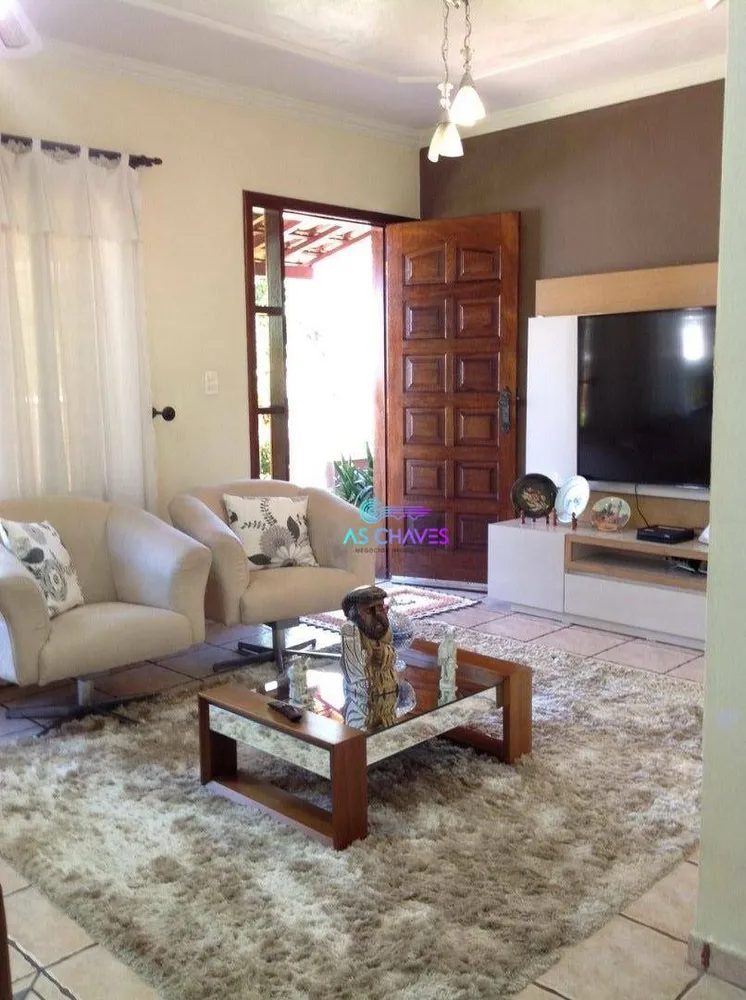 Casa, 3 quartos, 174 m² - Foto 1
