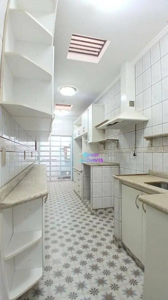 Casa, 3 quartos, 194 m² - Foto 2