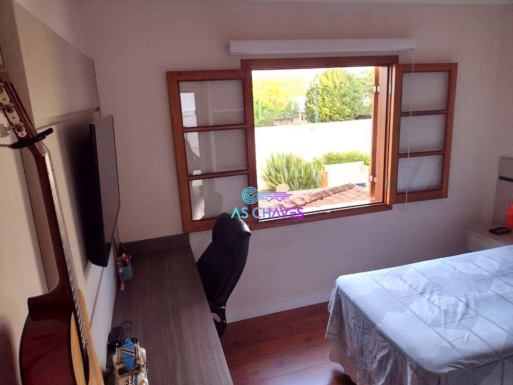 Casa de Condomínio à venda com 3 quartos, 400m² - Foto 4
