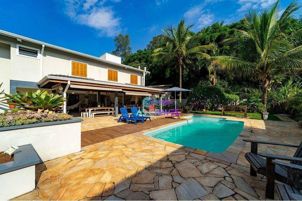 Casa de Condomínio à venda com 3 quartos, 400m² - Foto 1