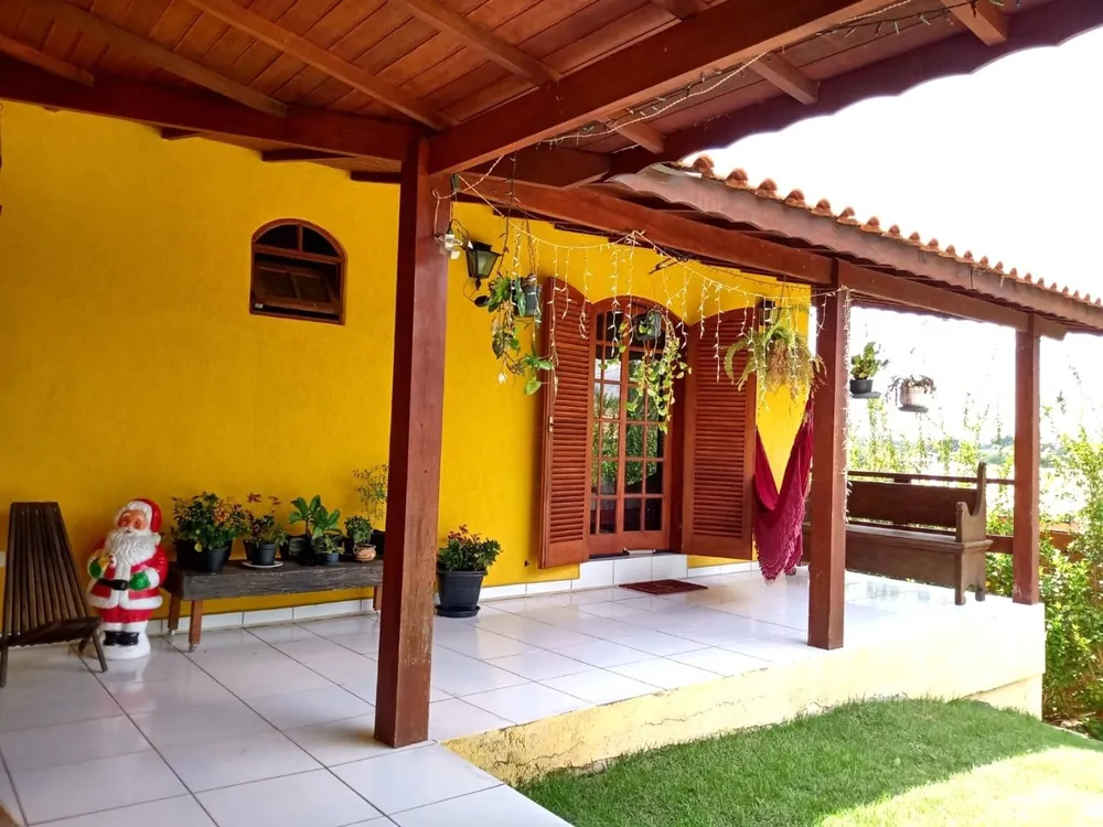 Chácara, 3 quartos, 1168 m² - Foto 2