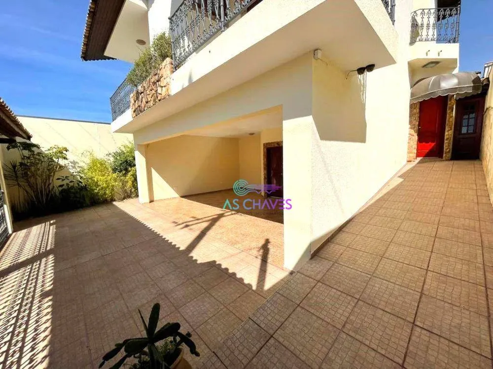 Casa, 3 quartos, 230 m² - Foto 2