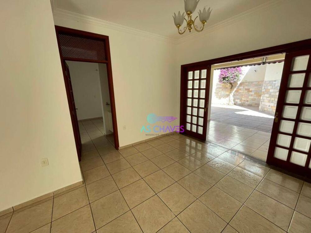 Casa, 3 quartos, 230 m² - Foto 2