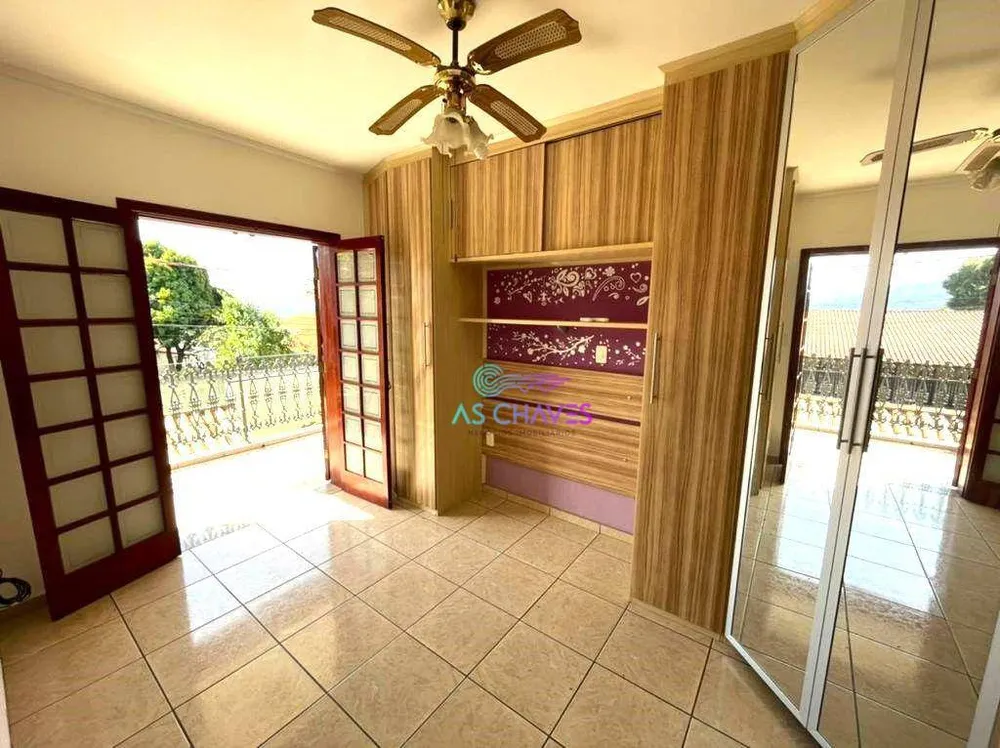 Casa, 3 quartos, 230 m² - Foto 7