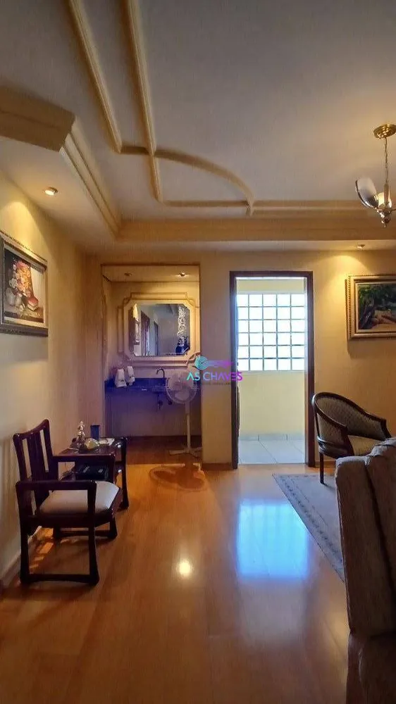 Casa, 4 quartos, 355 m² - Foto 1