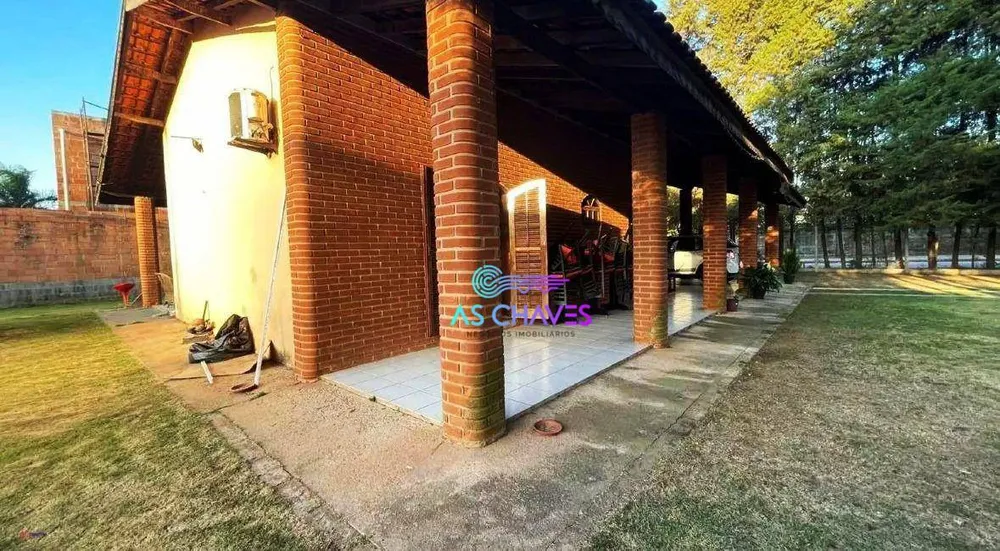 Chácara, 3 quartos, 659 m² - Foto 4