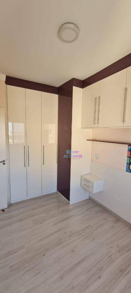 Apartamento à venda com 3 quartos, 80m² - Foto 2