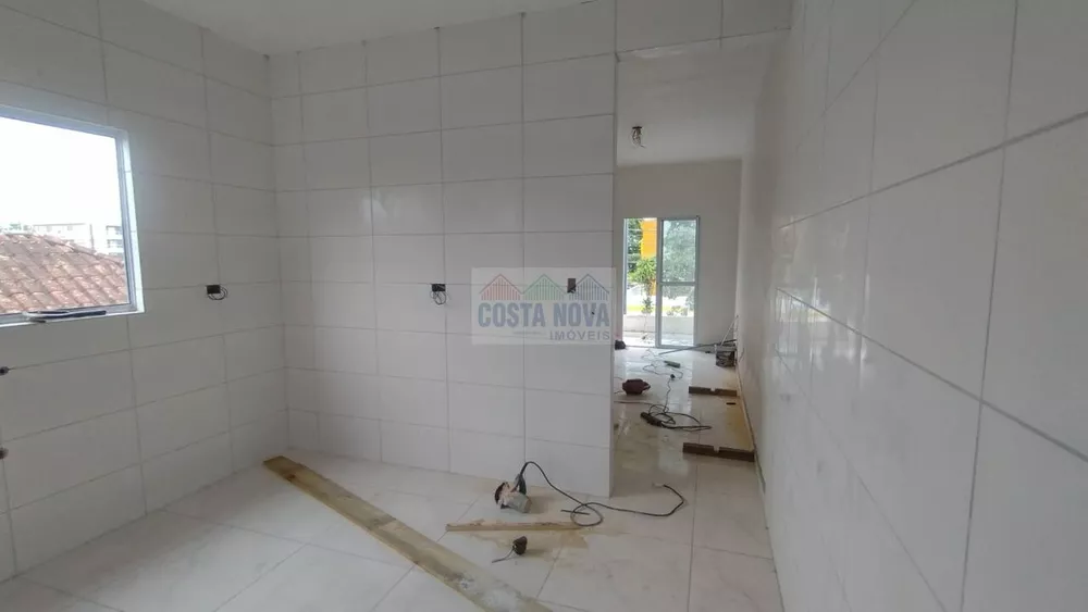 Casa à venda com 2 quartos, 75m² - Foto 4