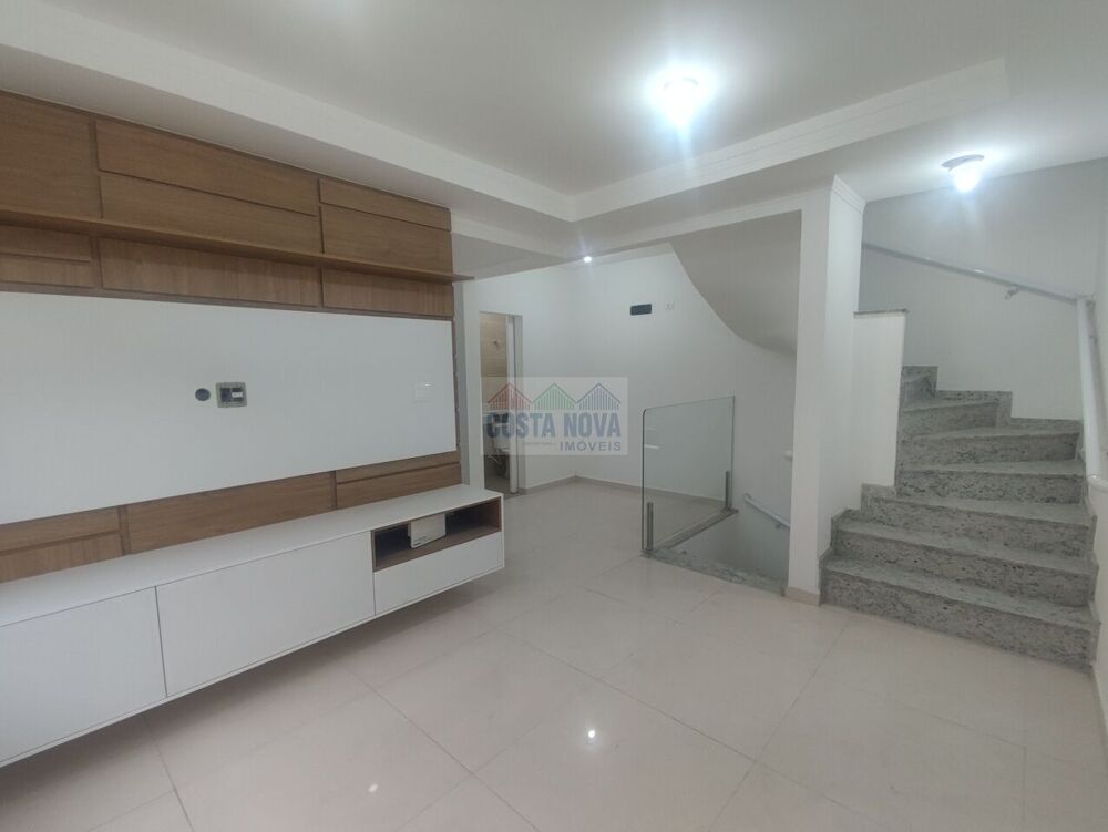 Casa de Vila à venda com 2 quartos, 75m² - Foto 4