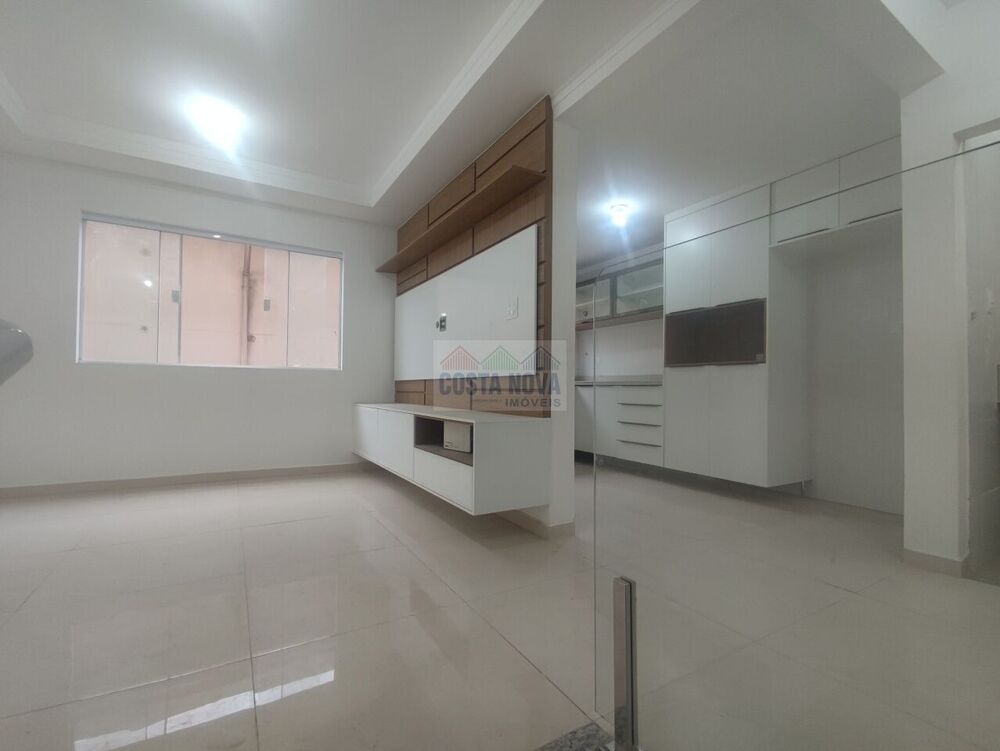 Casa de Vila à venda com 2 quartos, 75m² - Foto 3