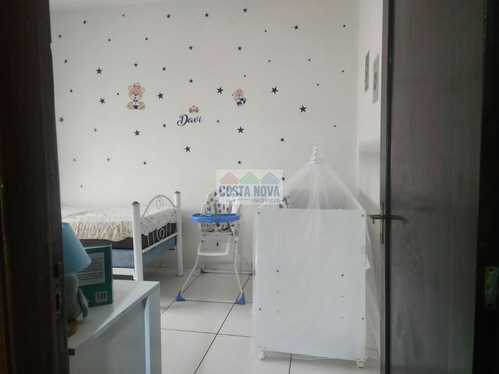 Casa à venda com 3 quartos, 96m² - Foto 1