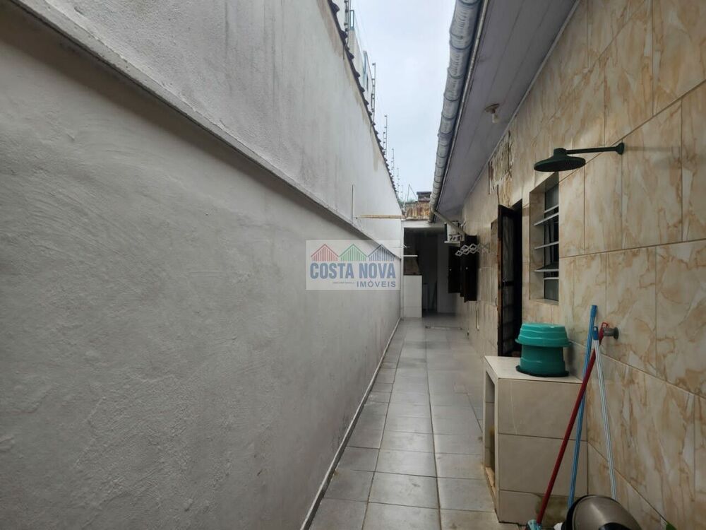 Casa à venda com 3 quartos, 96m² - Foto 2