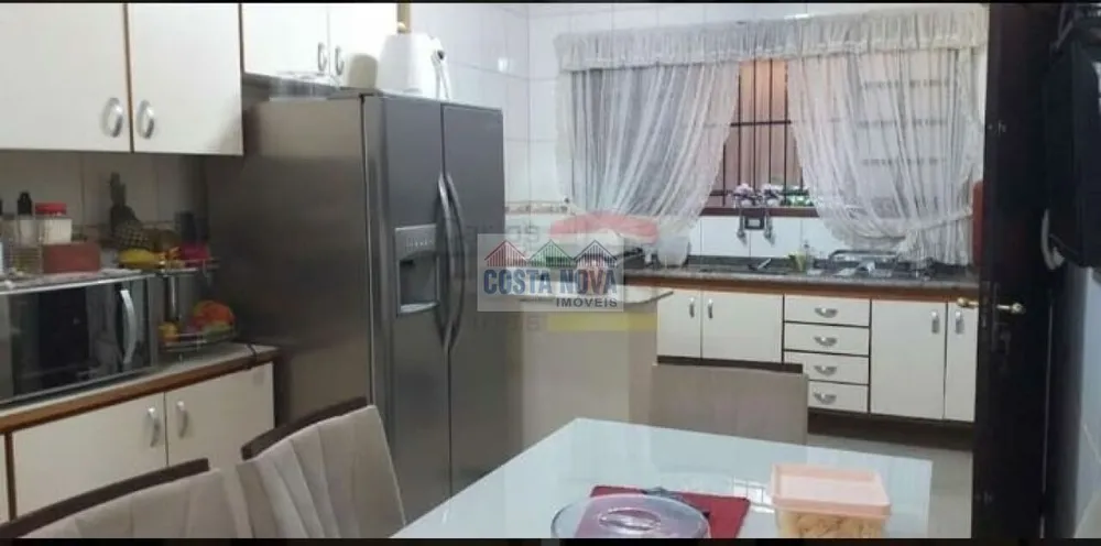 Casa, 3 quartos, 200 m² - Foto 3