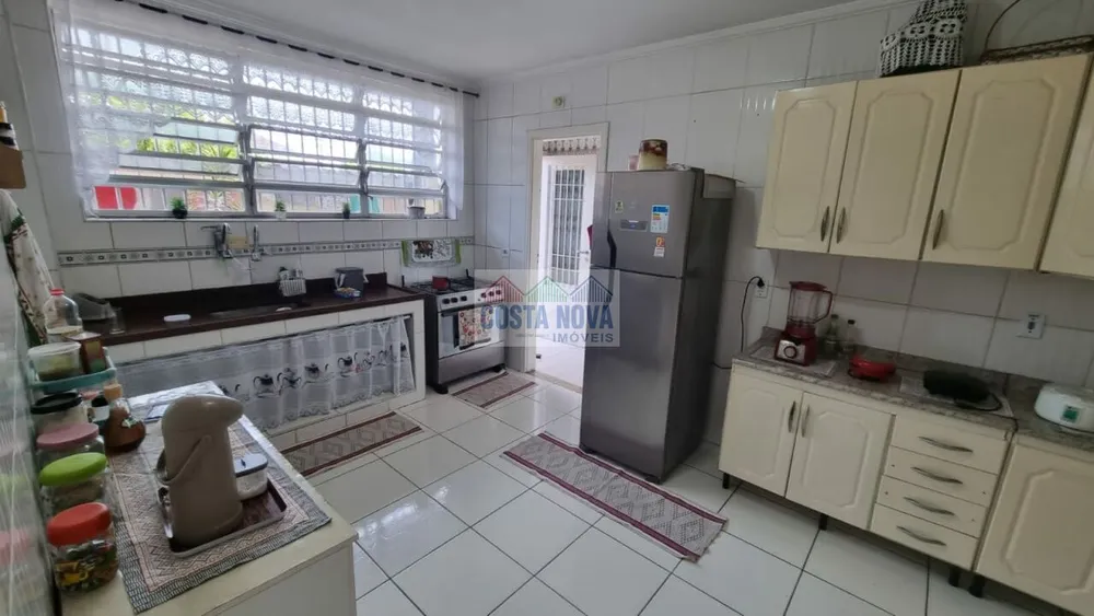 Casa, 3 quartos, 131 m² - Foto 2