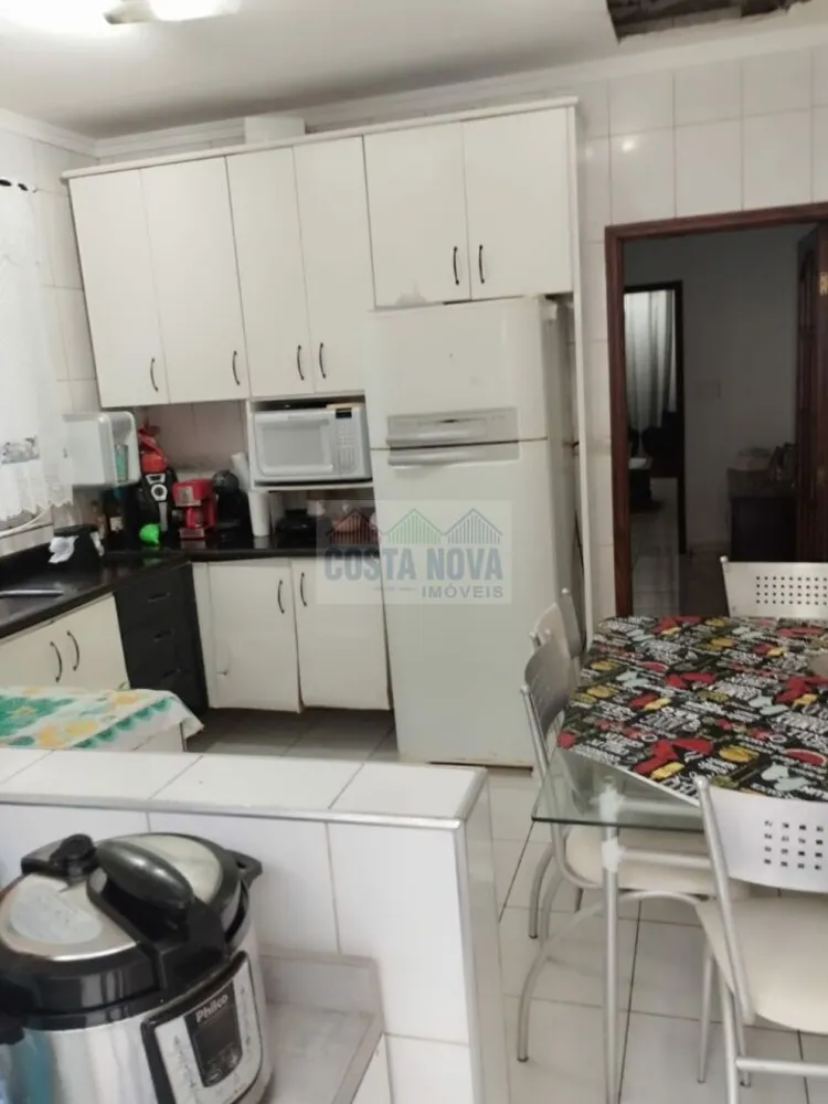 Casa, 3 quartos, 230 m² - Foto 3