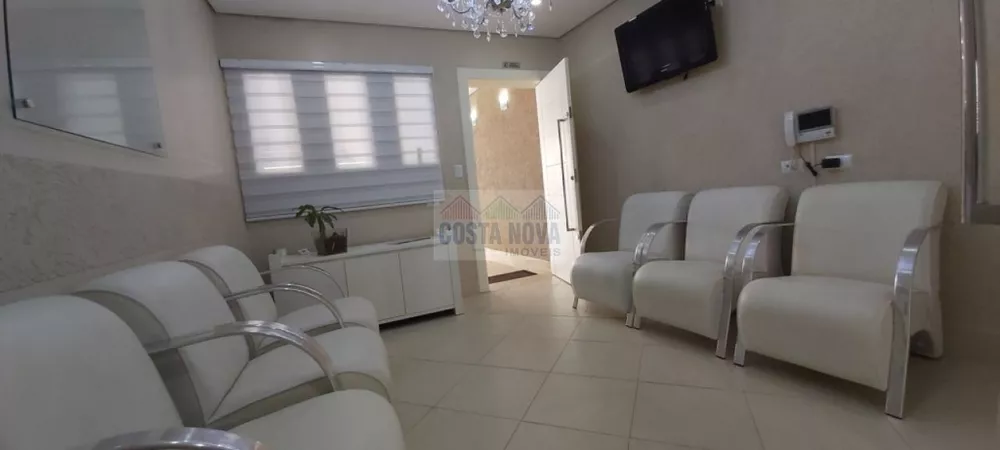 Casa à venda com 7 quartos, 390m² - Foto 2