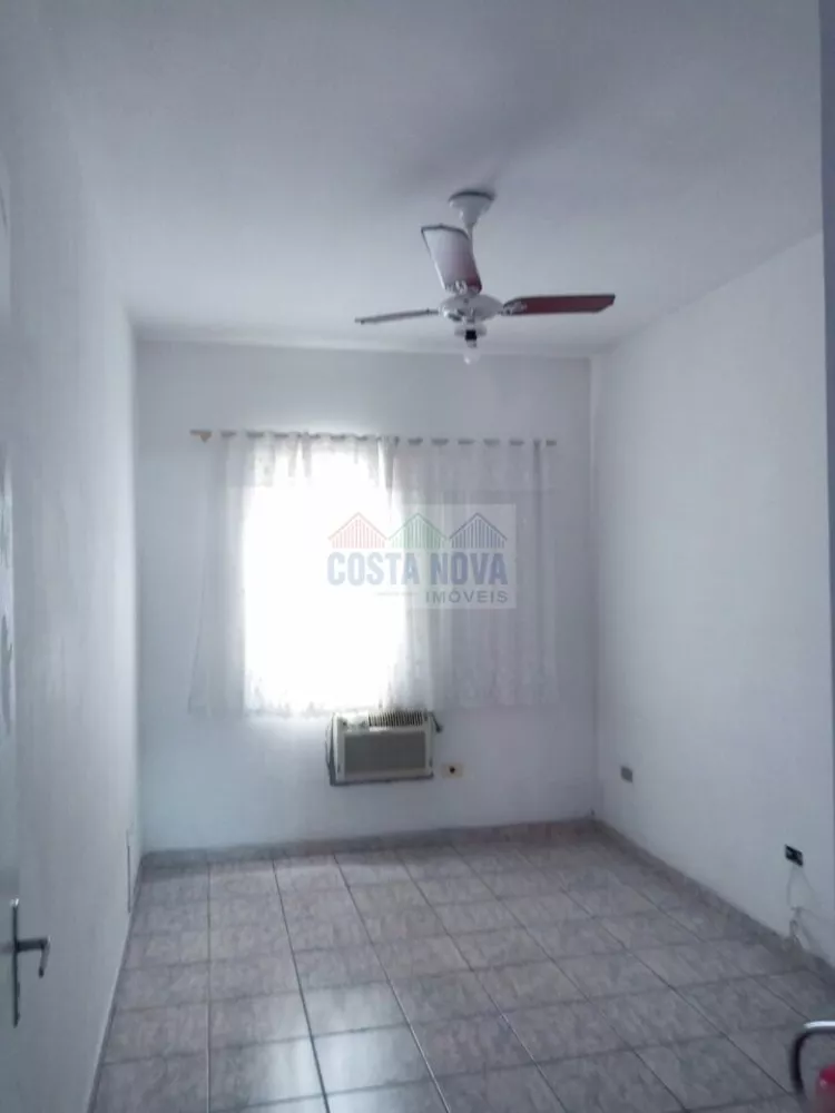 Casa à venda com 2 quartos, 67m² - Foto 4