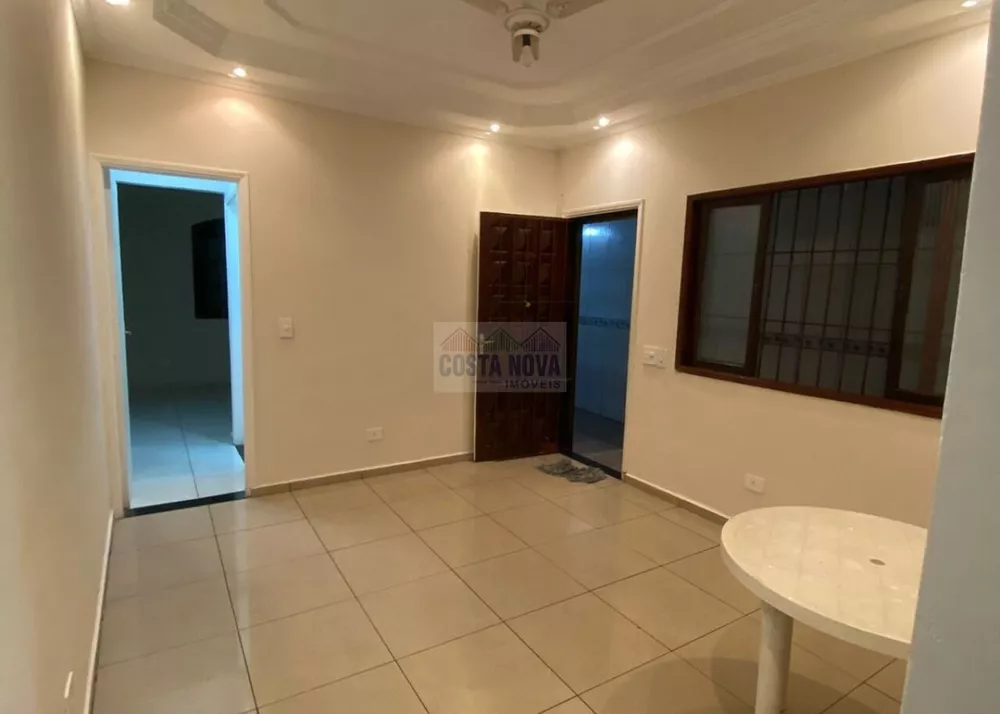 Casa à venda com 3 quartos, 92m² - Foto 1