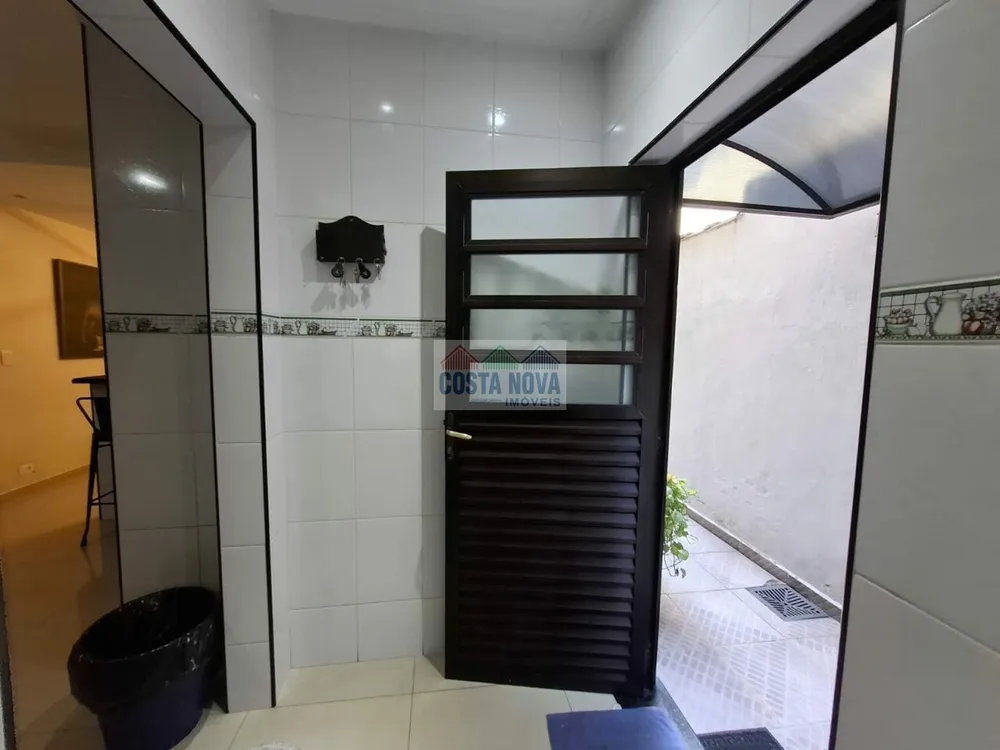 Casa, 5 quartos, 200 m² - Foto 1