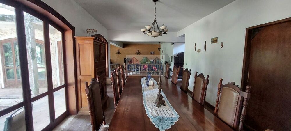 Casa à venda com 4 quartos, 520m² - Foto 2