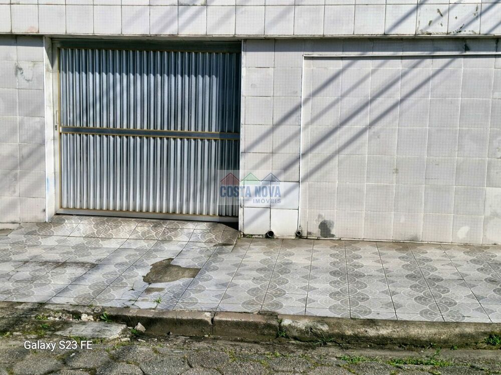 Casa à venda com 2 quartos, 157m² - Foto 4